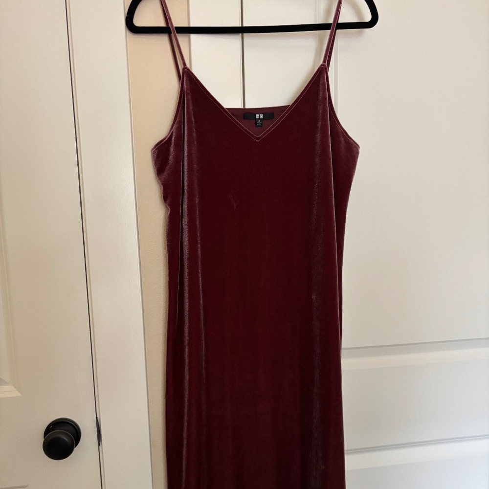 Uniqlo Velvet Midi Dress